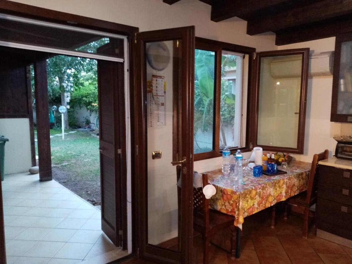 Brezza Di Mare Appartamento In Villa Con Giardino E Spiaggia ,Casa Vacanze Al Mare Quartu SantʼElena Zewnętrze zdjęcie